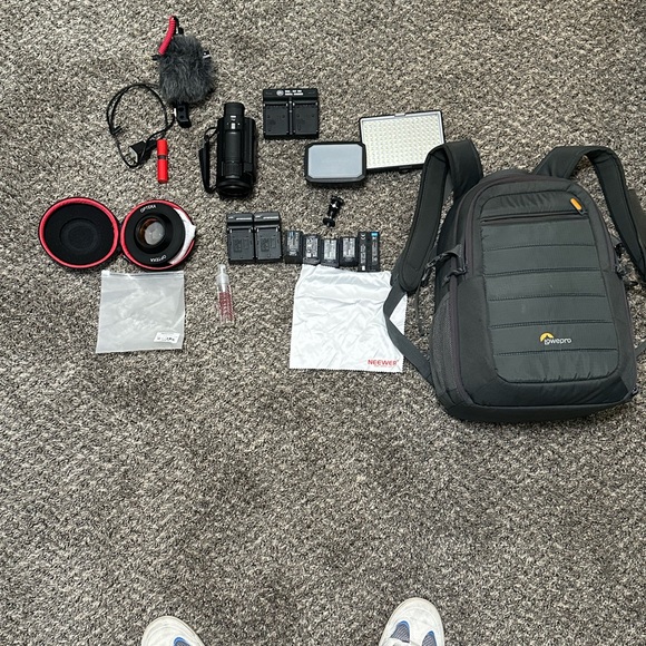 Sony FDR-AX33 4k ULTRA HD Handycam Camcorder w/ Accessories